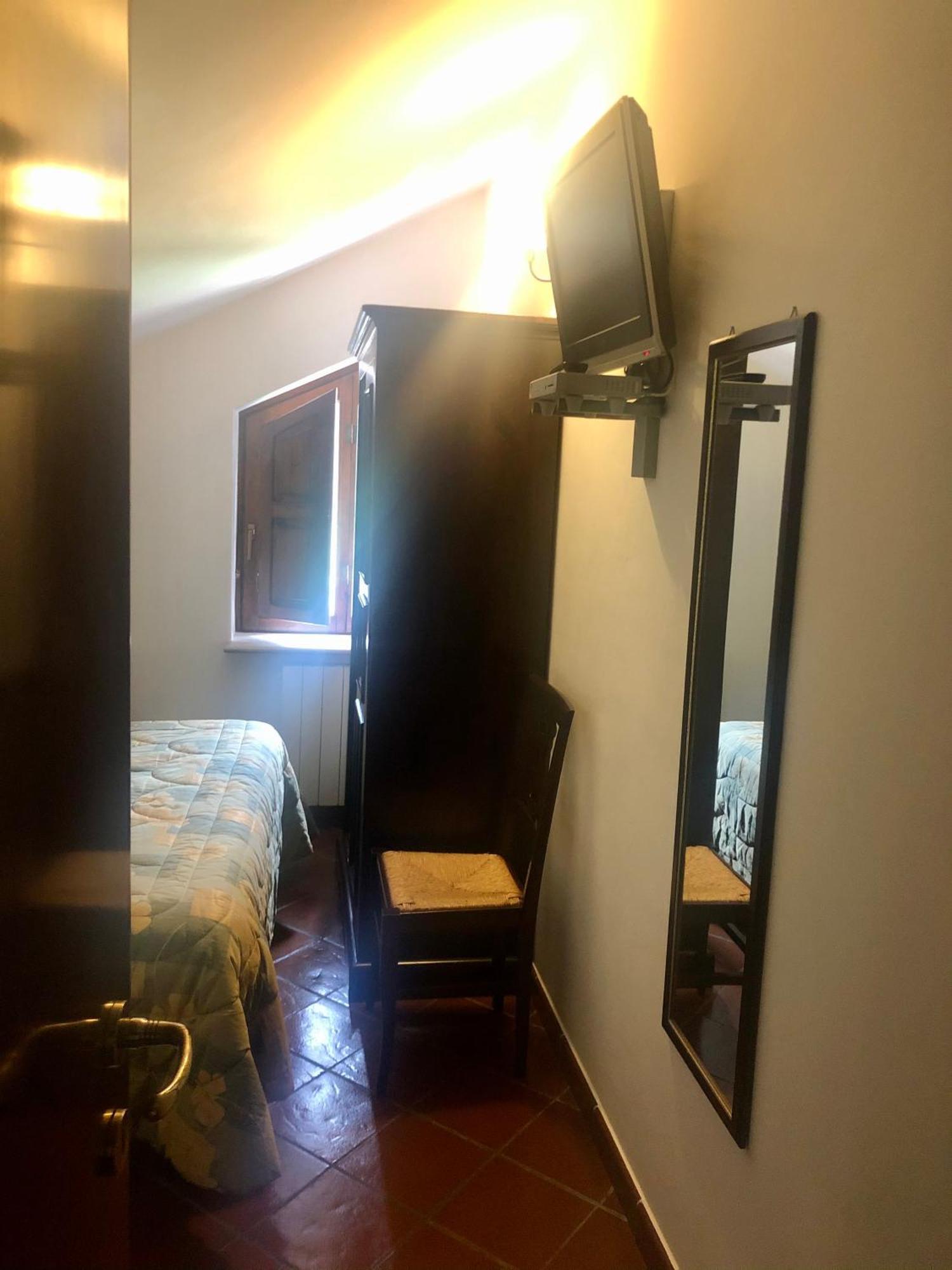 Hotel Bucaneve Pescasseroli Bagian luar foto