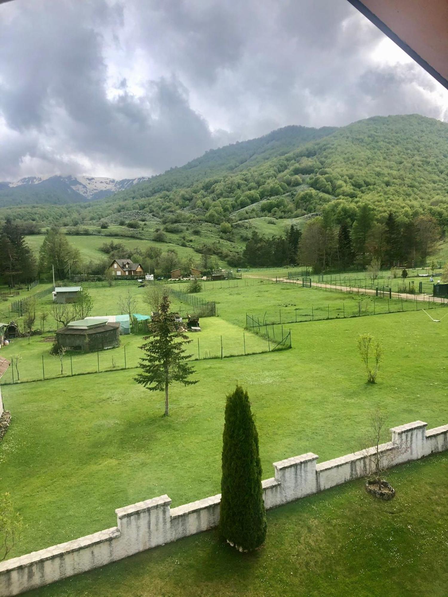 Hotel Bucaneve Pescasseroli Bagian luar foto