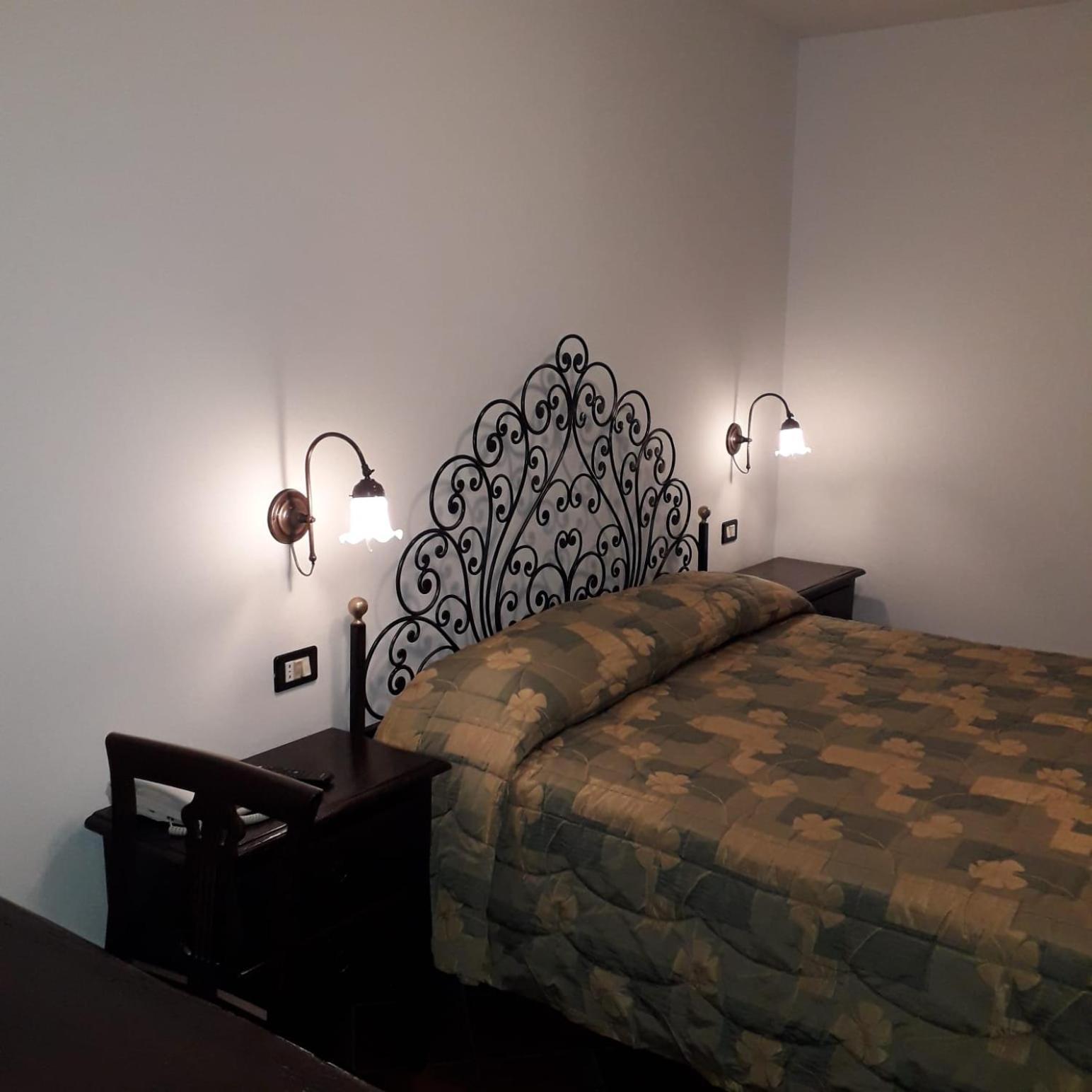 Hotel Bucaneve Pescasseroli Bagian luar foto