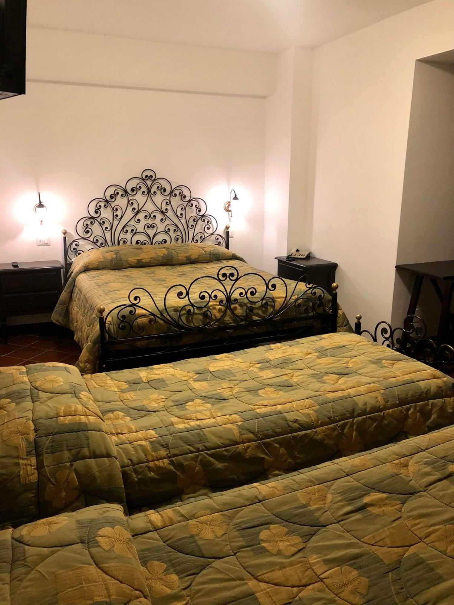 Hotel Bucaneve Pescasseroli Bagian luar foto