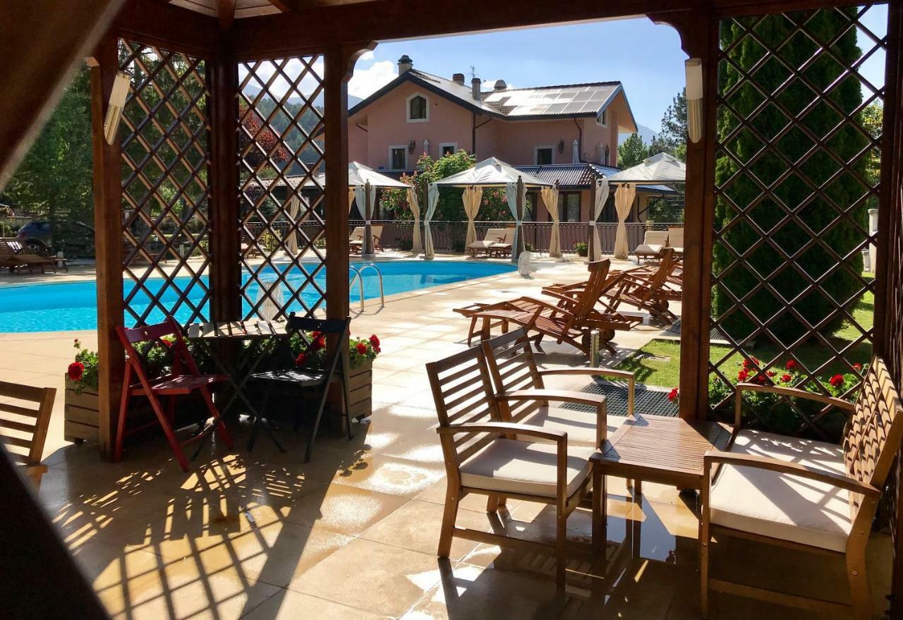 Hotel Bucaneve Pescasseroli Bagian luar foto